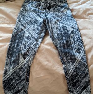 Lululemon leggings size 4